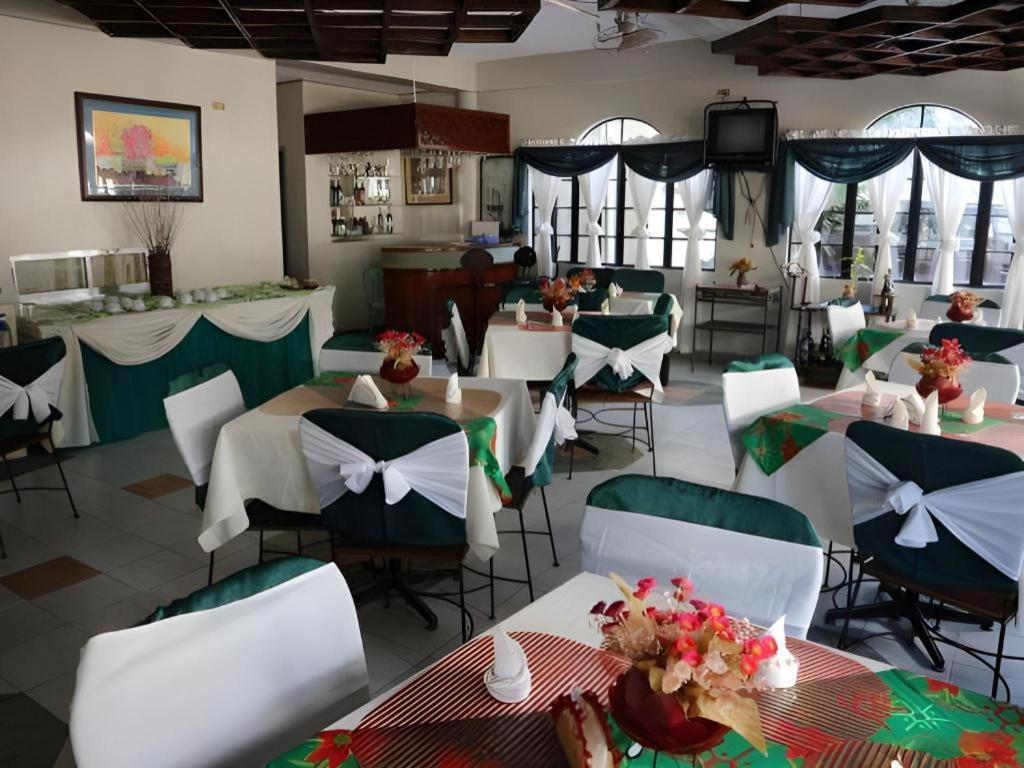 La Esperanza Hotel Kalibo Luaran gambar