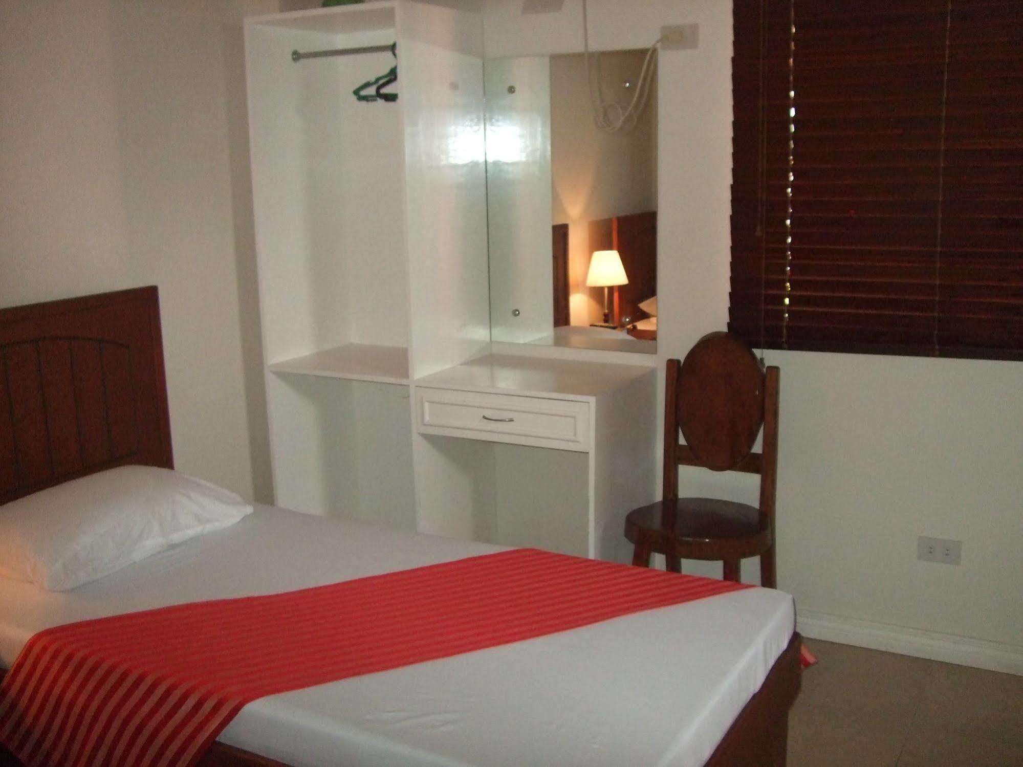 La Esperanza Hotel Kalibo Luaran gambar